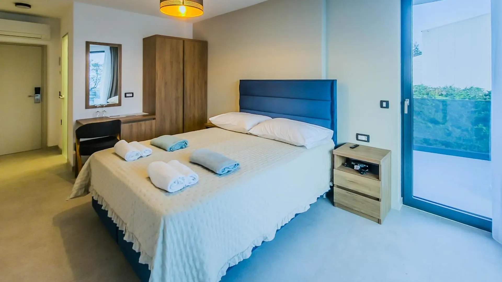 B&B Sunrise Beachfront Residence 포레치 크로아티아
